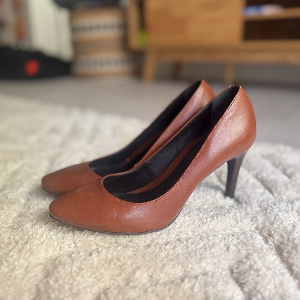 Minelli Classic Brown Heels